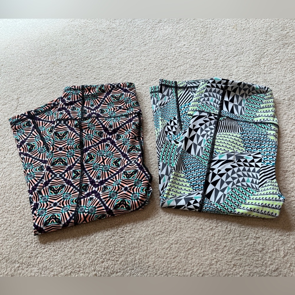 Victoria's Secret VSX Sport Cropped Legging Lot Women's Size Small Geometric